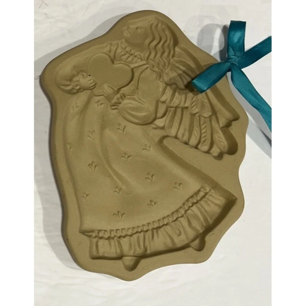 Vintage 1987 Brown Bag Cookie Art Hill‎ Design Mold Angel holding Heart